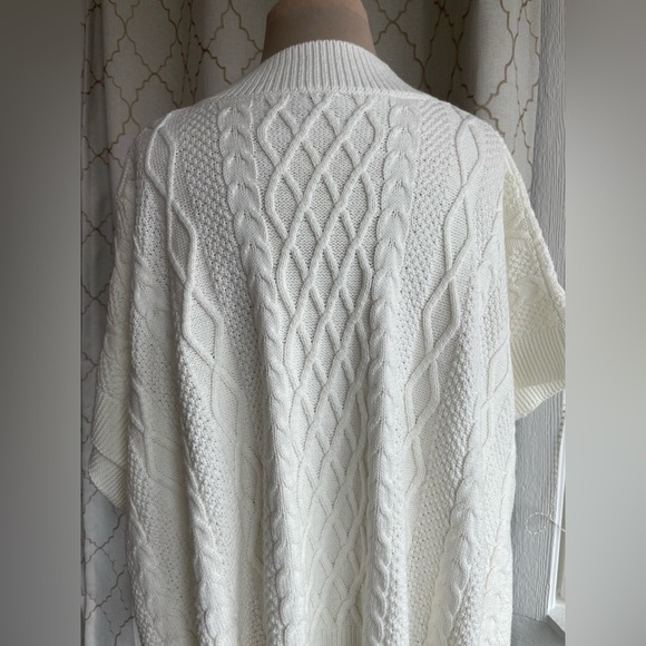 J.Crew Fisherman Women's White Cable Knit Poncho Sweater, One Size - Picture 4 of 10
